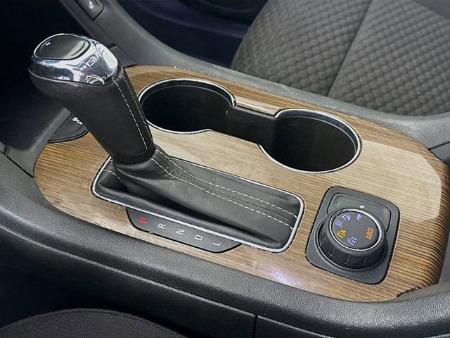 Used 2019 GMC Acadia SLE image 17