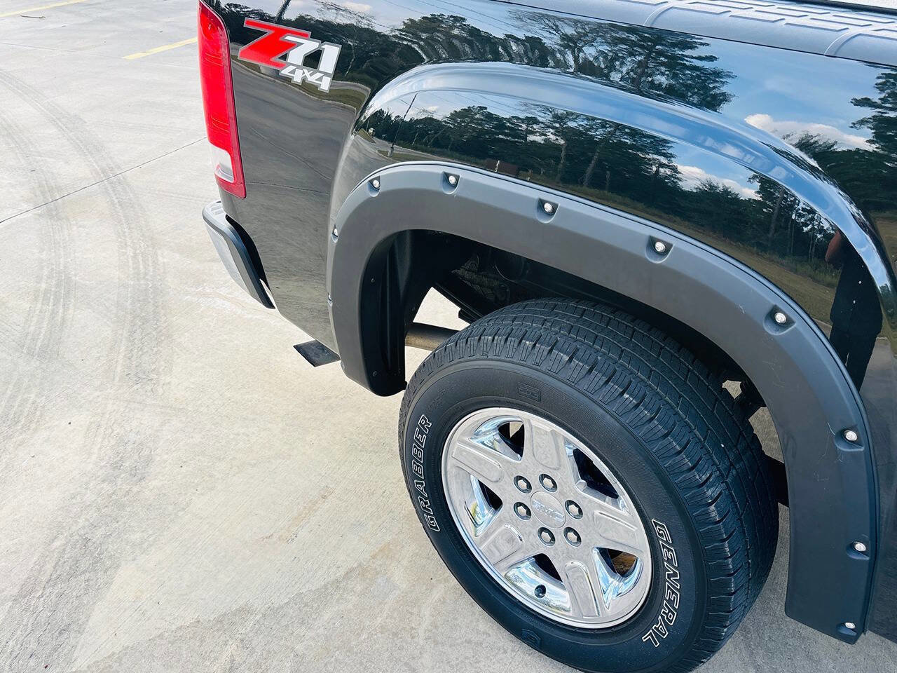 Used 2013 GMC Sierra 1500 SLT w/ All-Terrain Package image 4