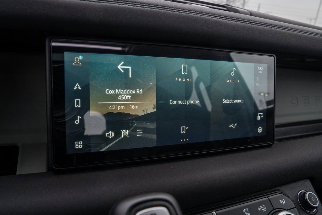 Used 2020 Land Rover Defender 110 SE image 17