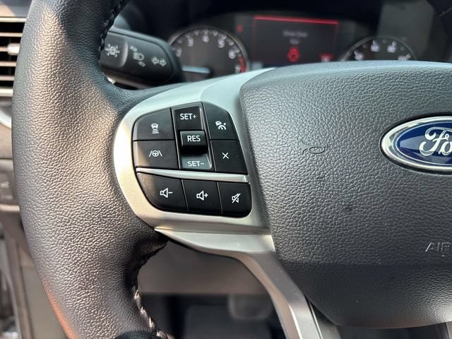 Used 2022 Ford Explorer XLT w/ Equipment Group 202A AWD/4WD image 30