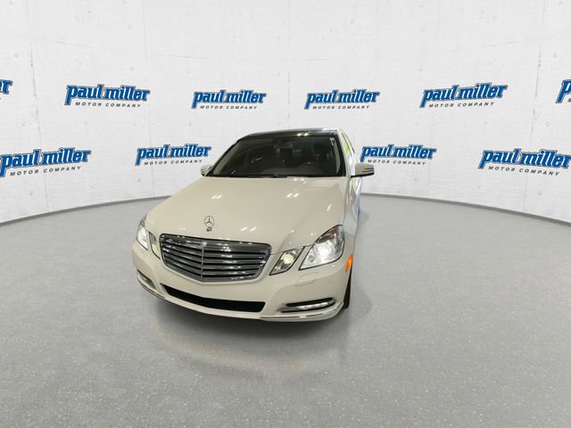 Used 2011 Mercedes-Benz E 550 Sedan image 4