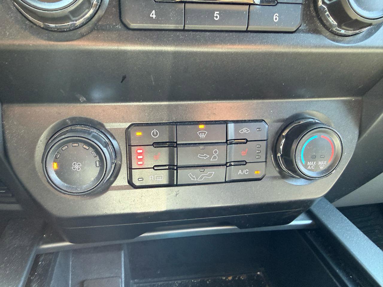 Used 2019 Ford F150 XLT w/ Equipment Group 302A Luxury AWD/4WD image 12