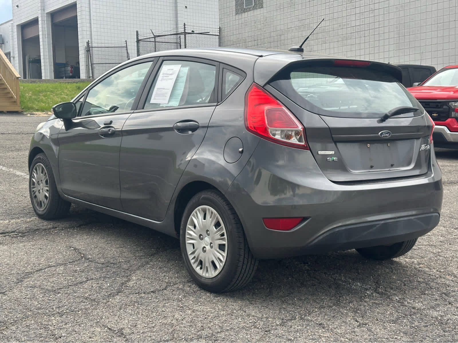 Used 2016 Ford Fiesta SE FWD image 5