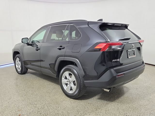 Used 2020 Toyota RAV4 XLE w/ Convenience Package FWD image 7
