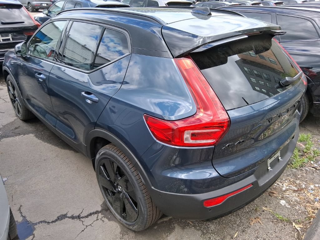 New 2026 Volvo XC40 B5 Ultra w/ Protection Package Premier AWD/4WD image 4