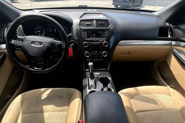 Used 2017 Ford Explorer Base image 15