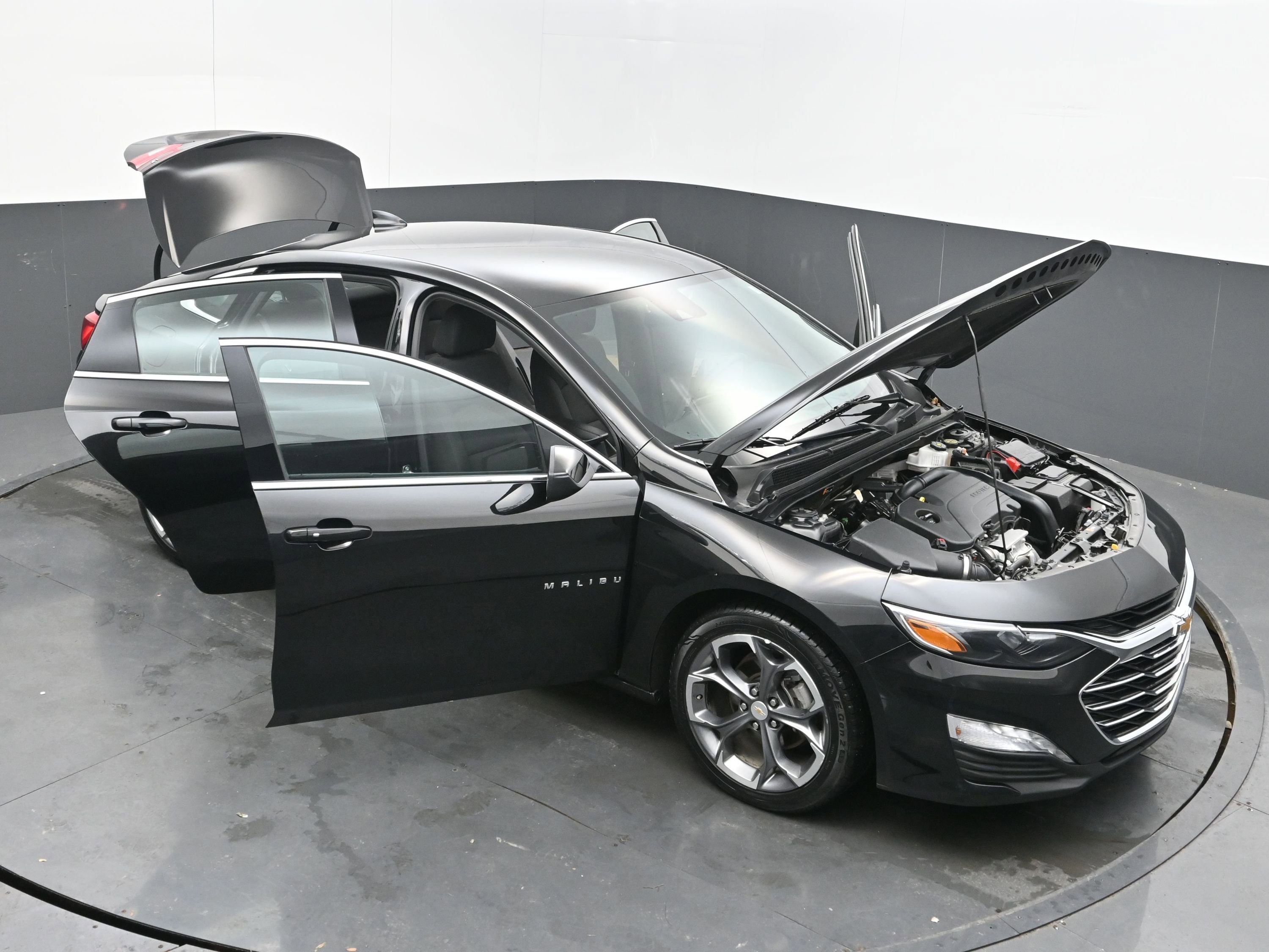 Used 2024 Chevrolet Malibu LT image 36