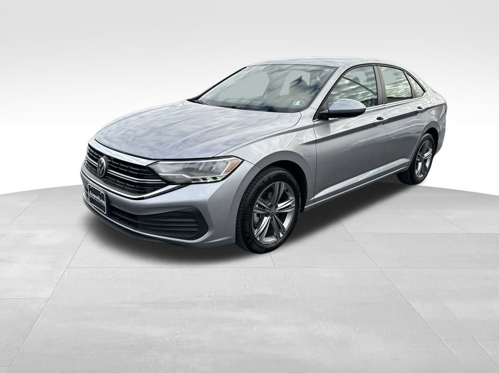 Used 2024 Volkswagen Jetta SE image 3
