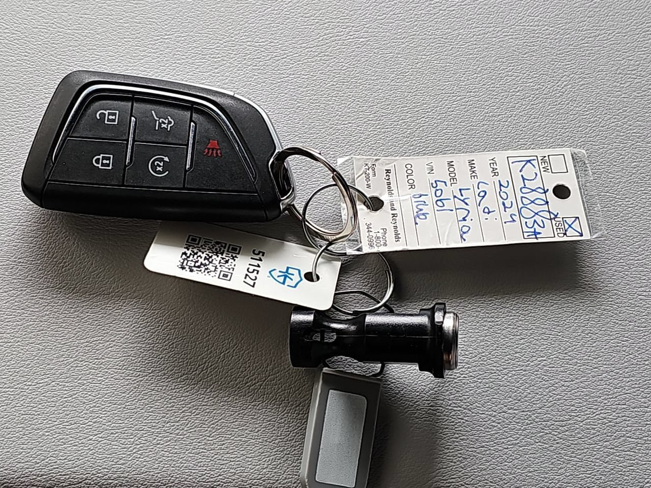 Certified 2024 Cadillac Lyriq Luxury AWD/4WD image 39
