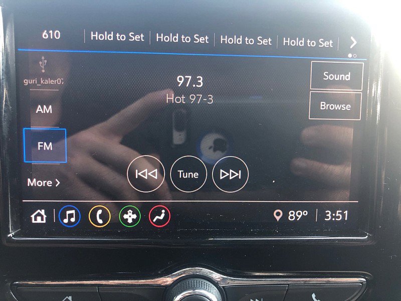 Used 2021 Chevrolet Traverse LS image 23