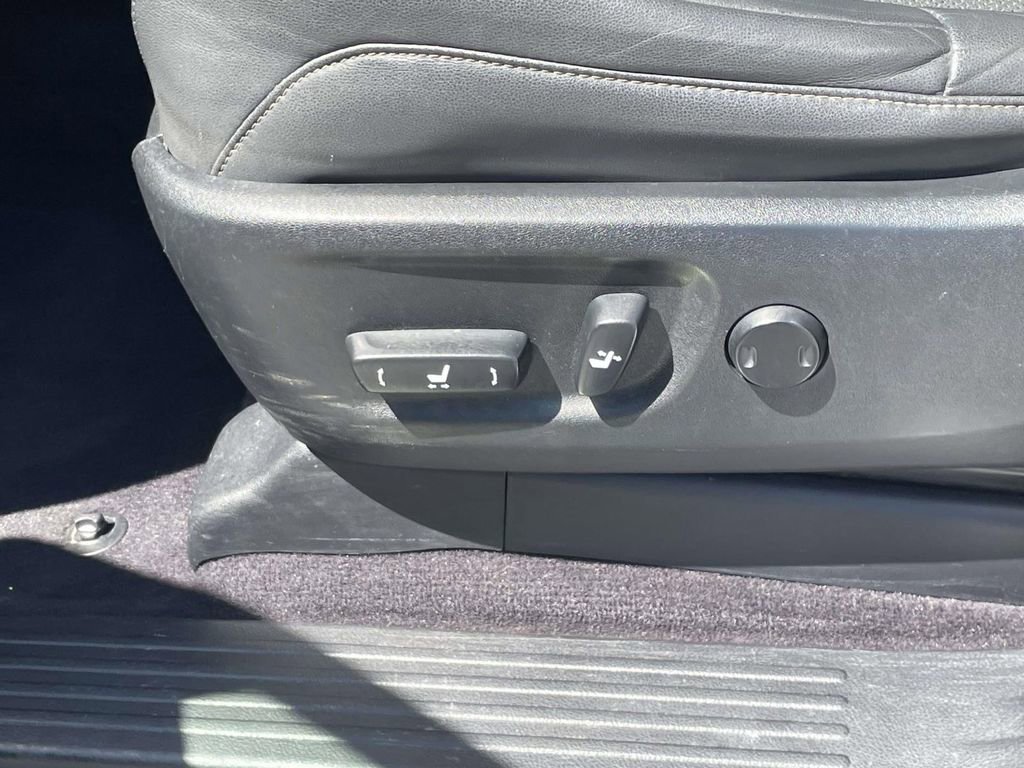 Used 2014 Lexus GX 460 image 18