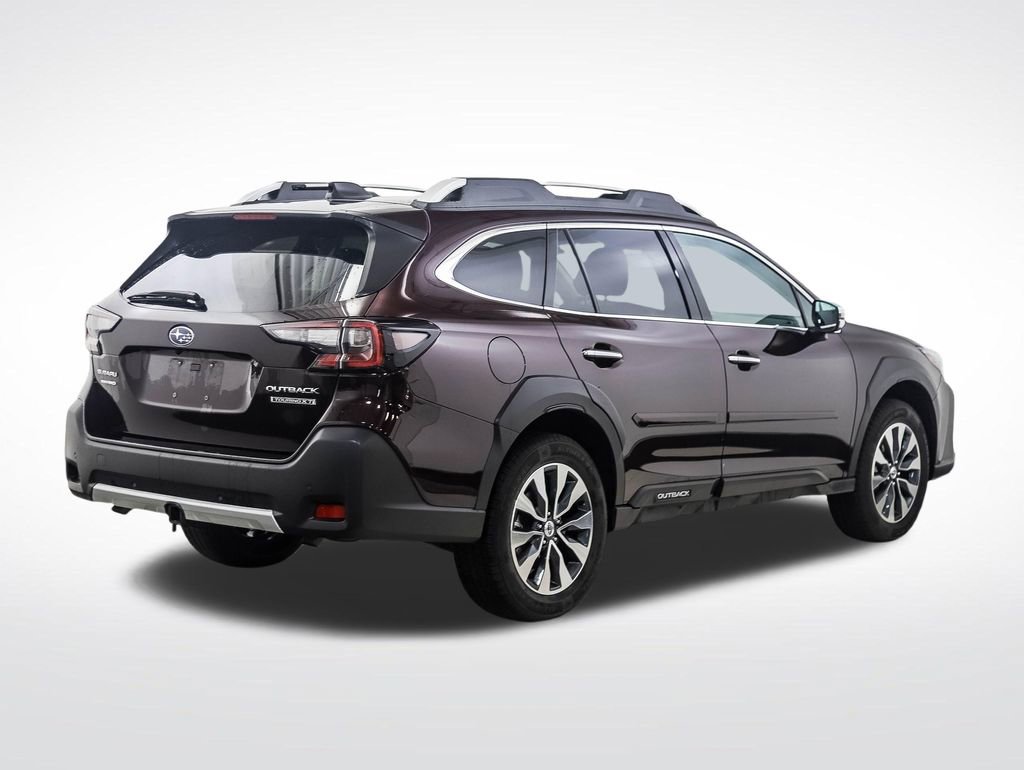 Used 2023 Subaru Outback Touring XT AWD/4WD image 5