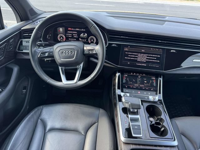 Used 2021 Audi Q7 3.0T Premium Plus w/ Premium Plus Package AWD/4WD image 12