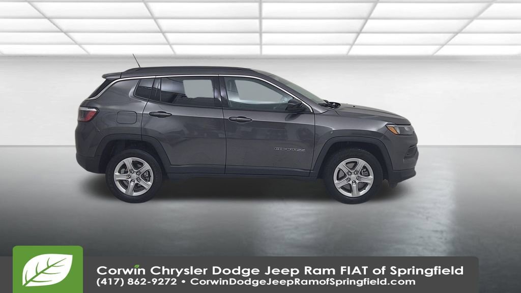 Certified 2024 Jeep Compass Latitude image 17