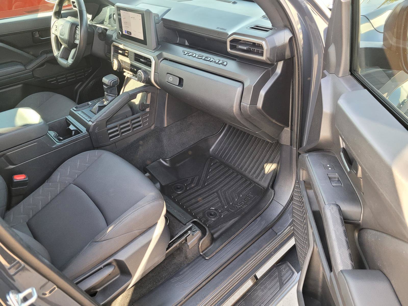 Used 2024 Toyota Tacoma SR RWD image 23