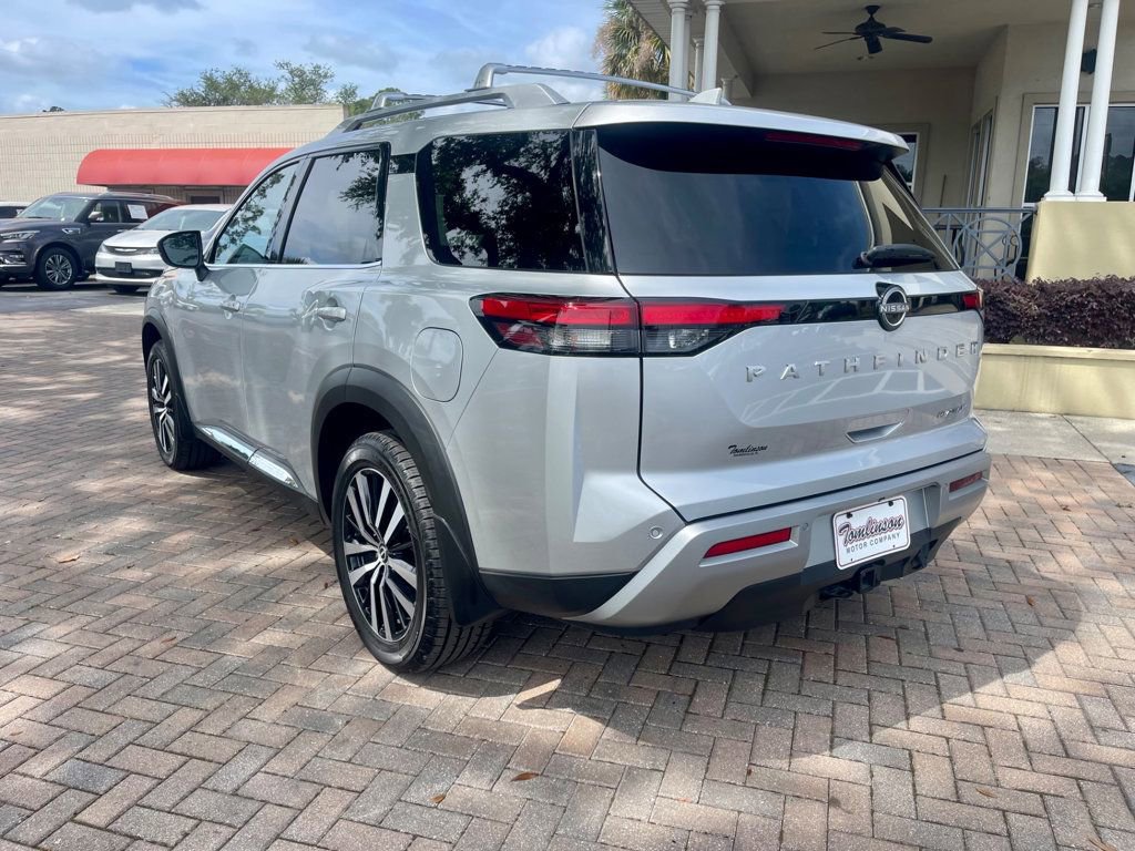 Used 2024 Nissan Pathfinder Platinum w/ Cargo Package image 3