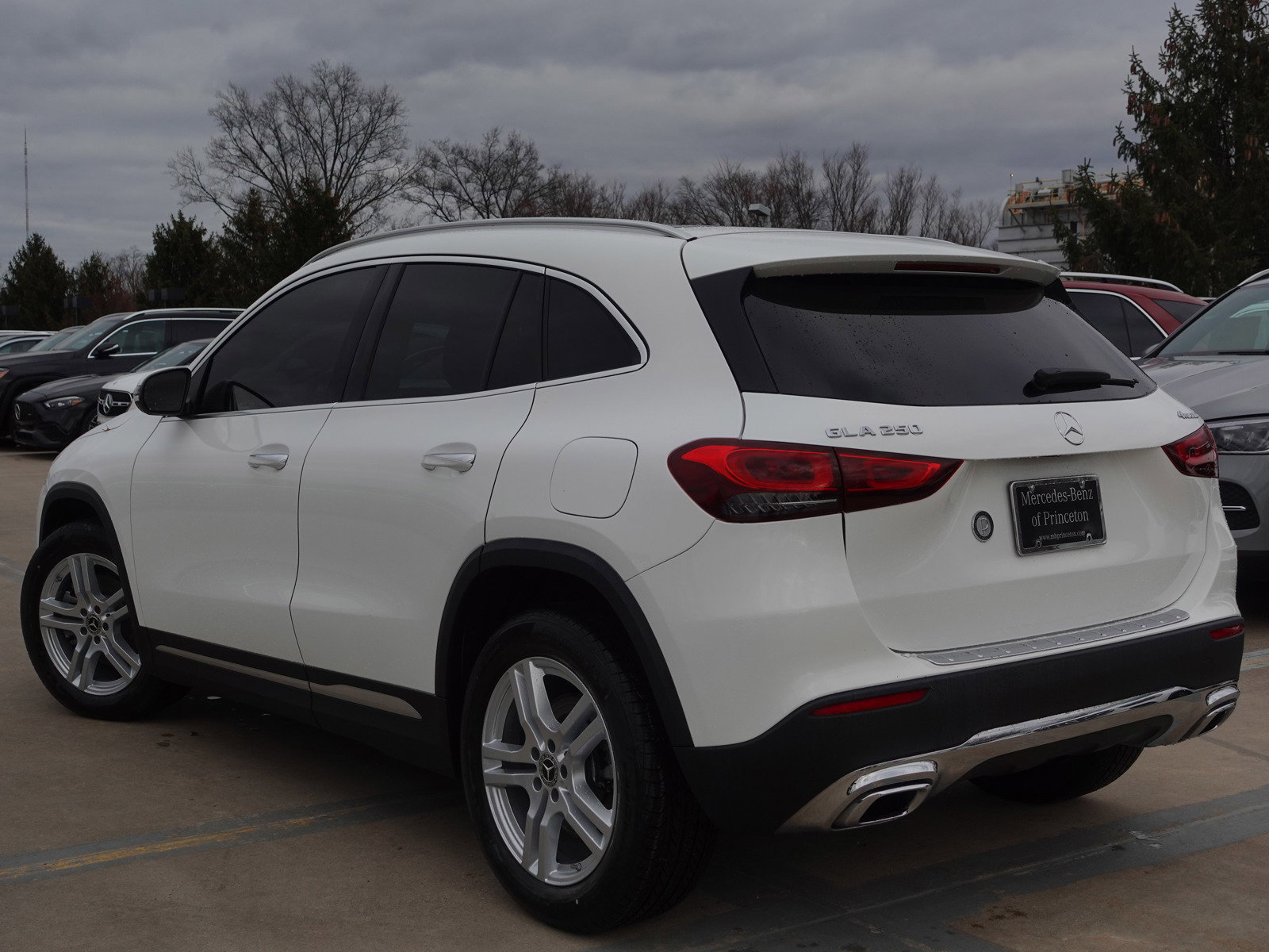 Used 2022 Mercedes-Benz GLA 250 4MATIC image 4