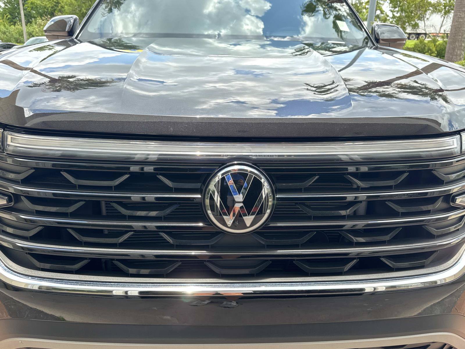 Used 2024 Volkswagen Atlas Cross Sport SE AWD/4WD image 8