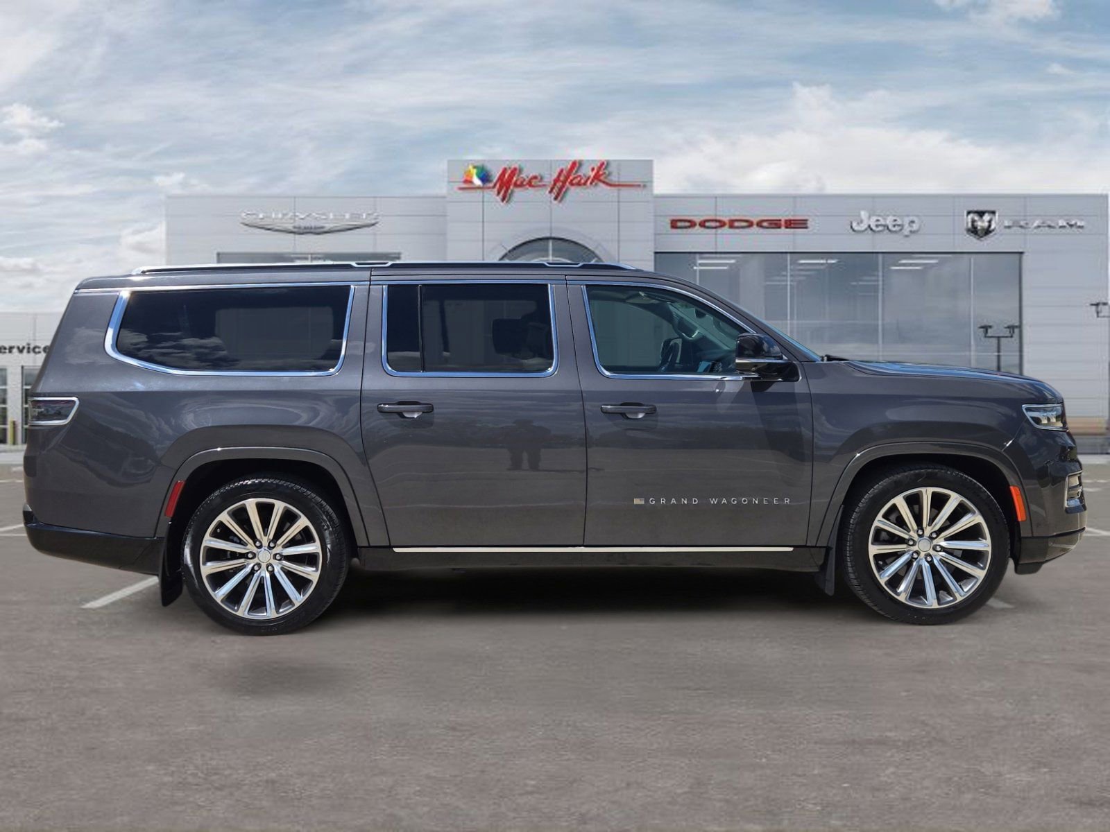 Used 2023 Jeep Grand Wagoneer L 4WD image 6