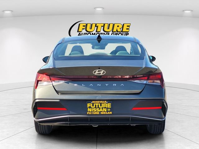 Used 2024 Hyundai Elantra SEL image 8
