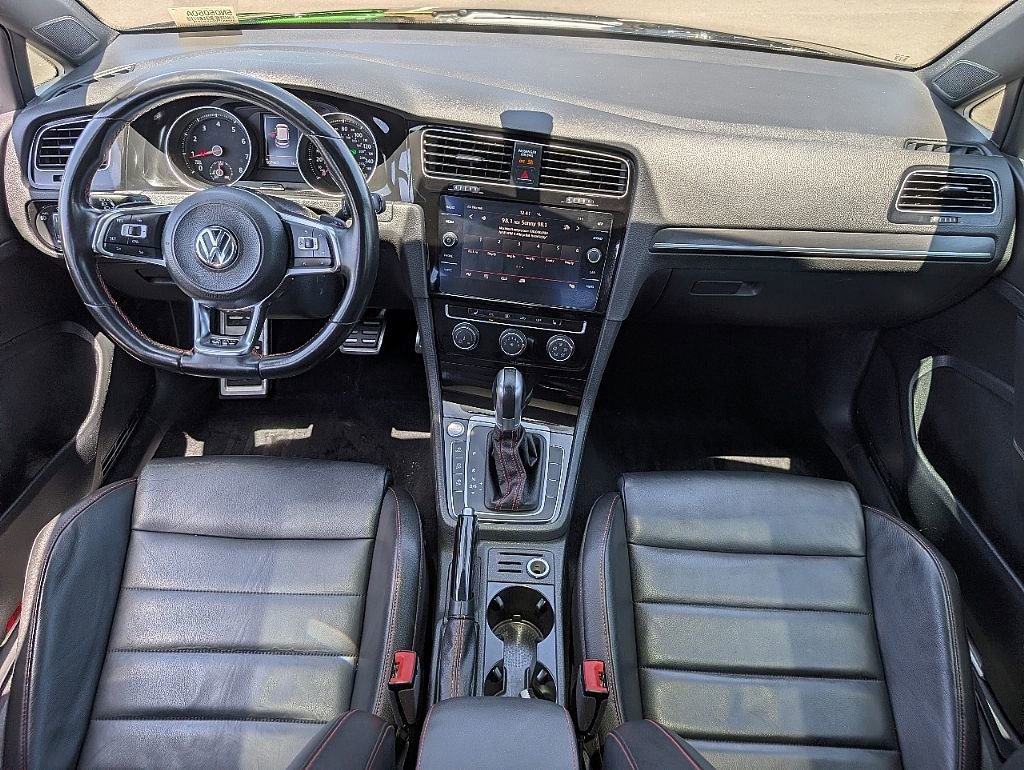 Used 2018 Volkswagen GTI SE FWD image 21