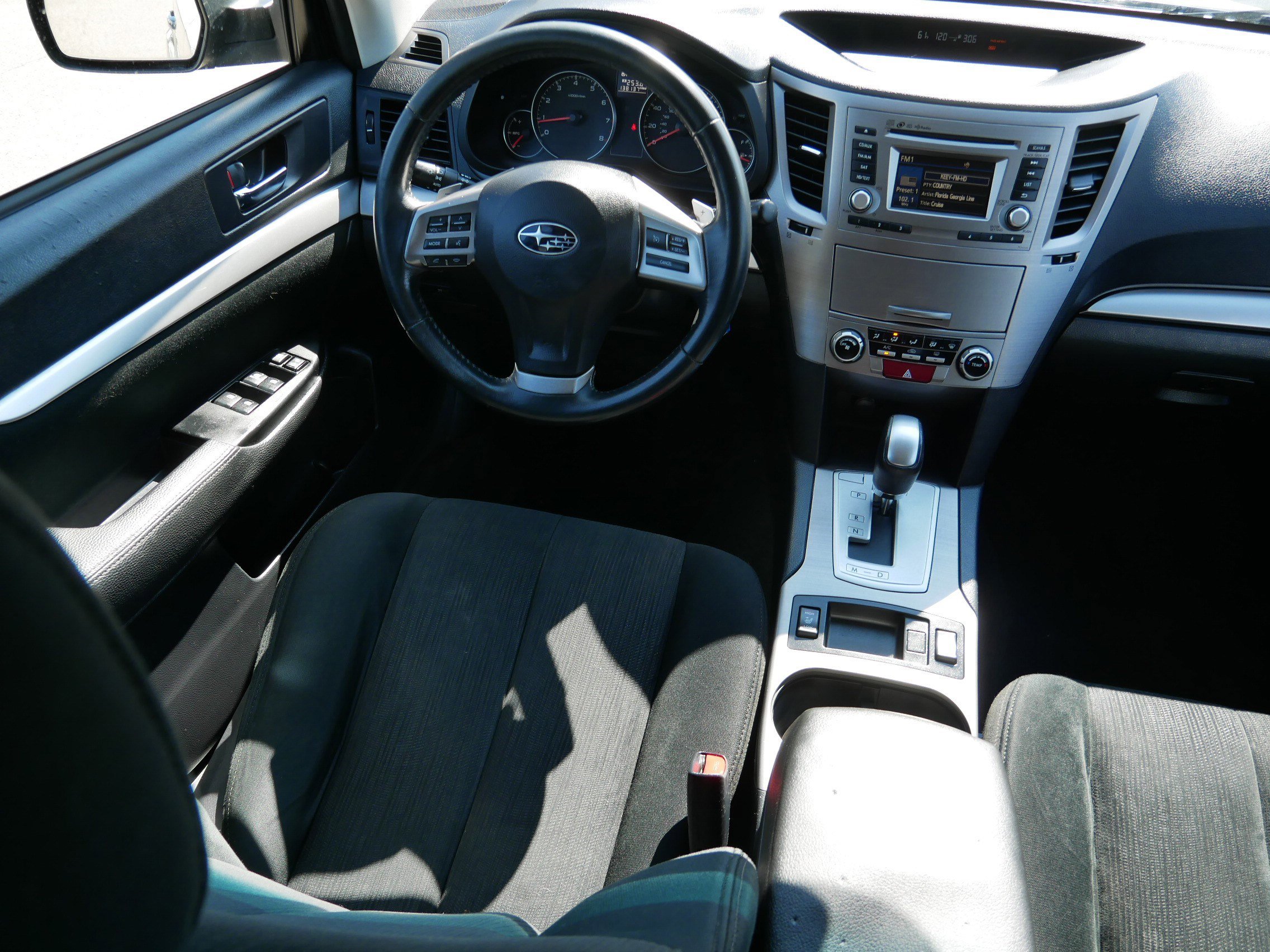 Used 2014 Subaru Outback 2.5i Premium AWD/4WD image 9