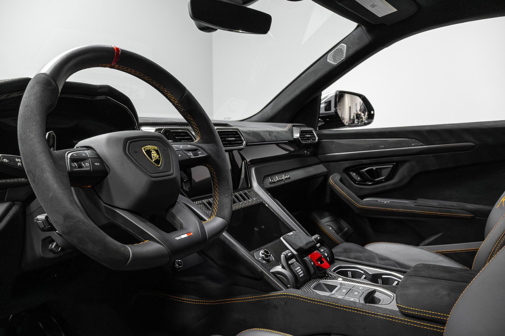 Used 2023 Lamborghini Urus Performante image 9