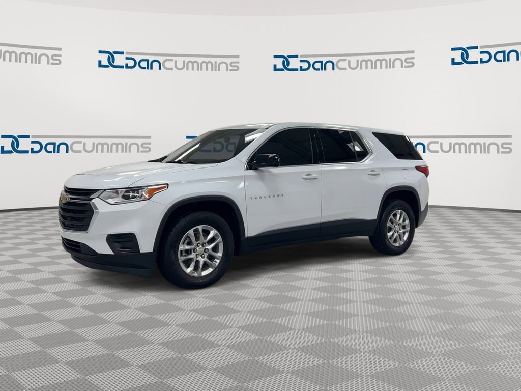 Used 2020 Chevrolet Traverse LS image 3