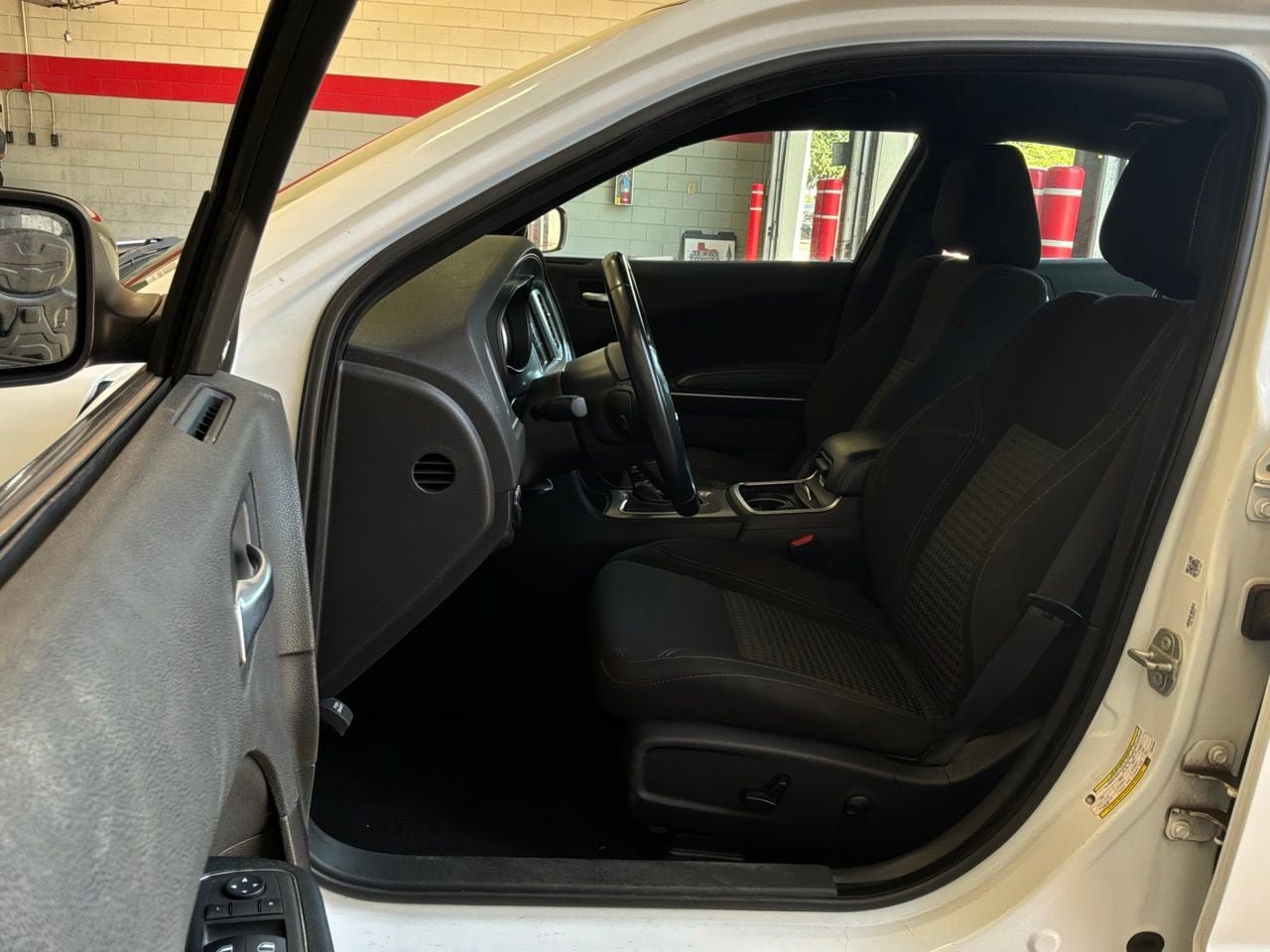 Used 2023 Dodge Charger SXT RWD image 10