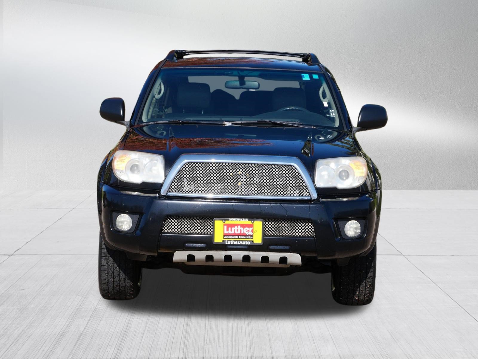 Used 2007 Toyota 4Runner SR5 AWD/4WD image 2