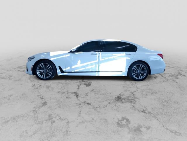 Used 2016 BMW 750i xDrive image 7