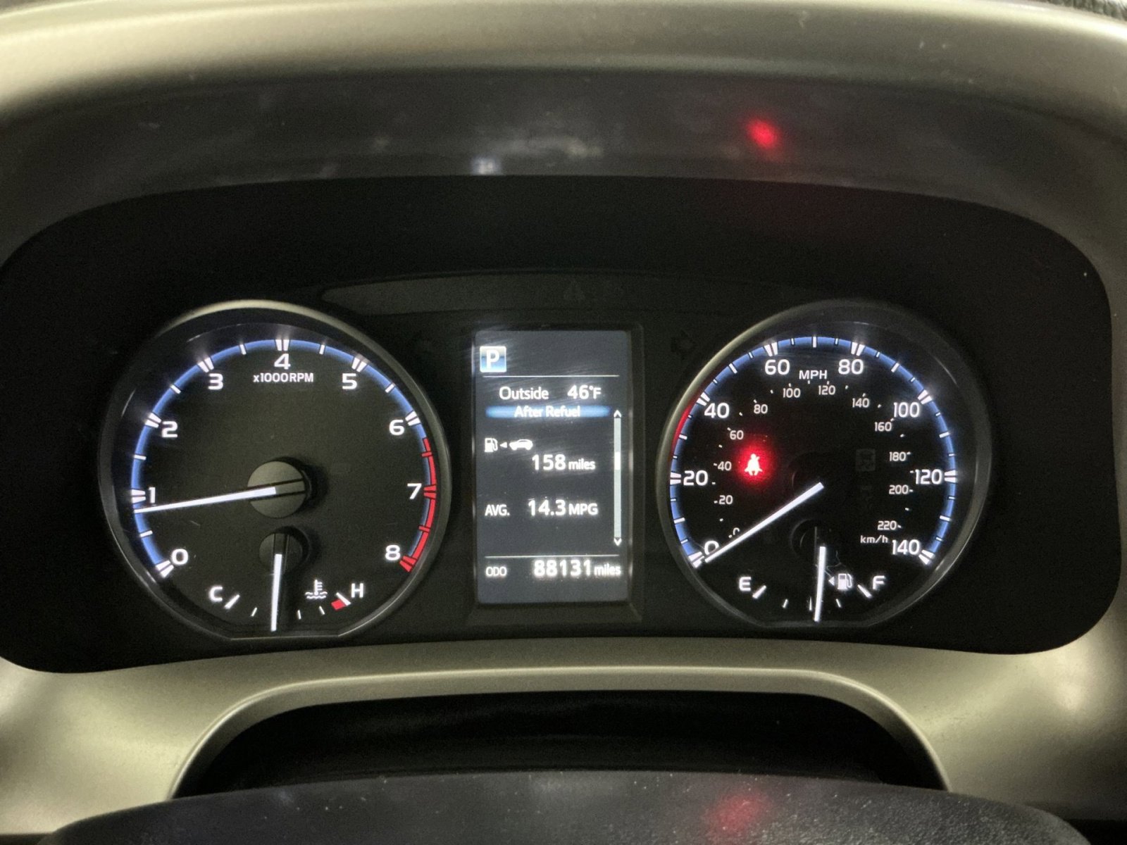 Used 2018 Toyota RAV4 LE image 25