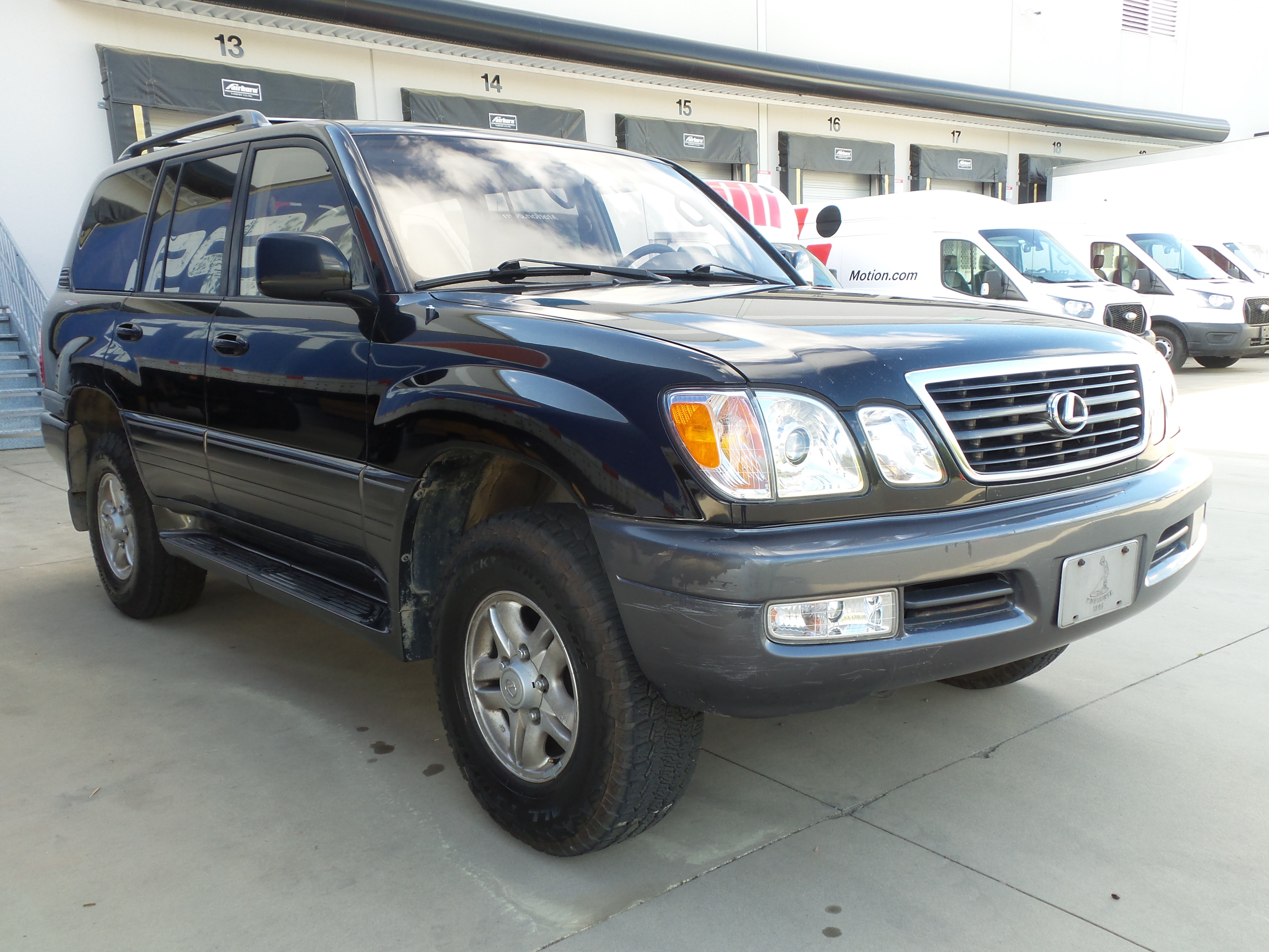 Used 1999 Lexus LX 470 4WD image 1