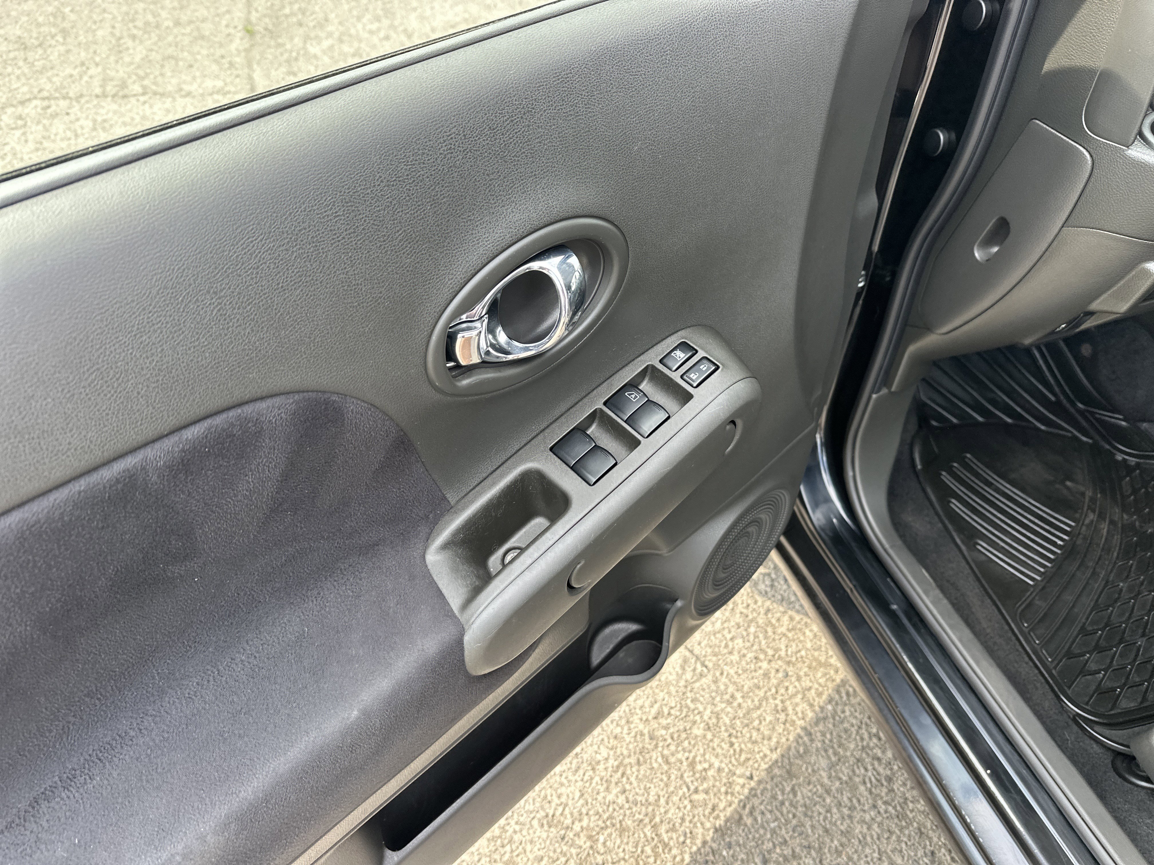 Used 2013 Nissan Cube 1.8 S w/ Interior Designer Pkg image 14