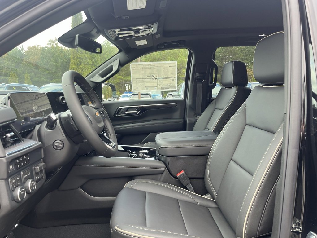 New 2026 Chevrolet Suburban Premier w/ Sun And Tow Package image 14