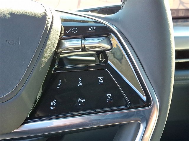 Used 2025 Cadillac Escalade IQ Sport 2 w/ LPO, ONYX Package image 23