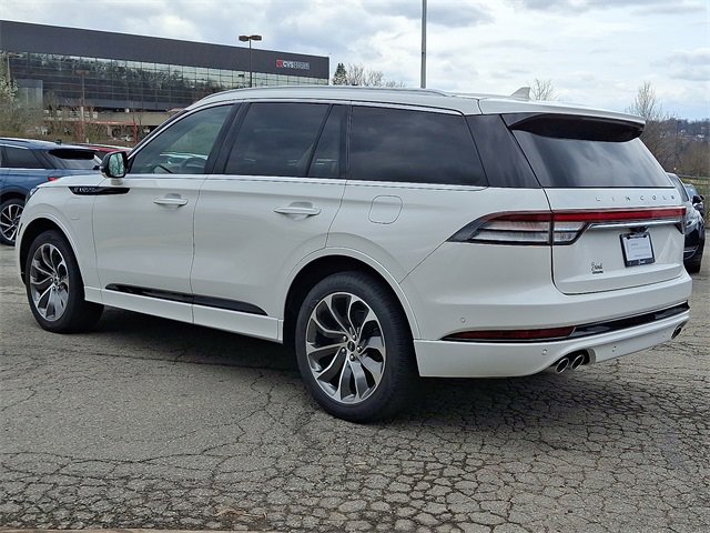 Used 2023 Lincoln Aviator Grand Touring w/ Equipment Group 301A image 4