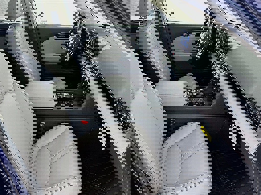 New 2025 Honda Pilot Touring image 31