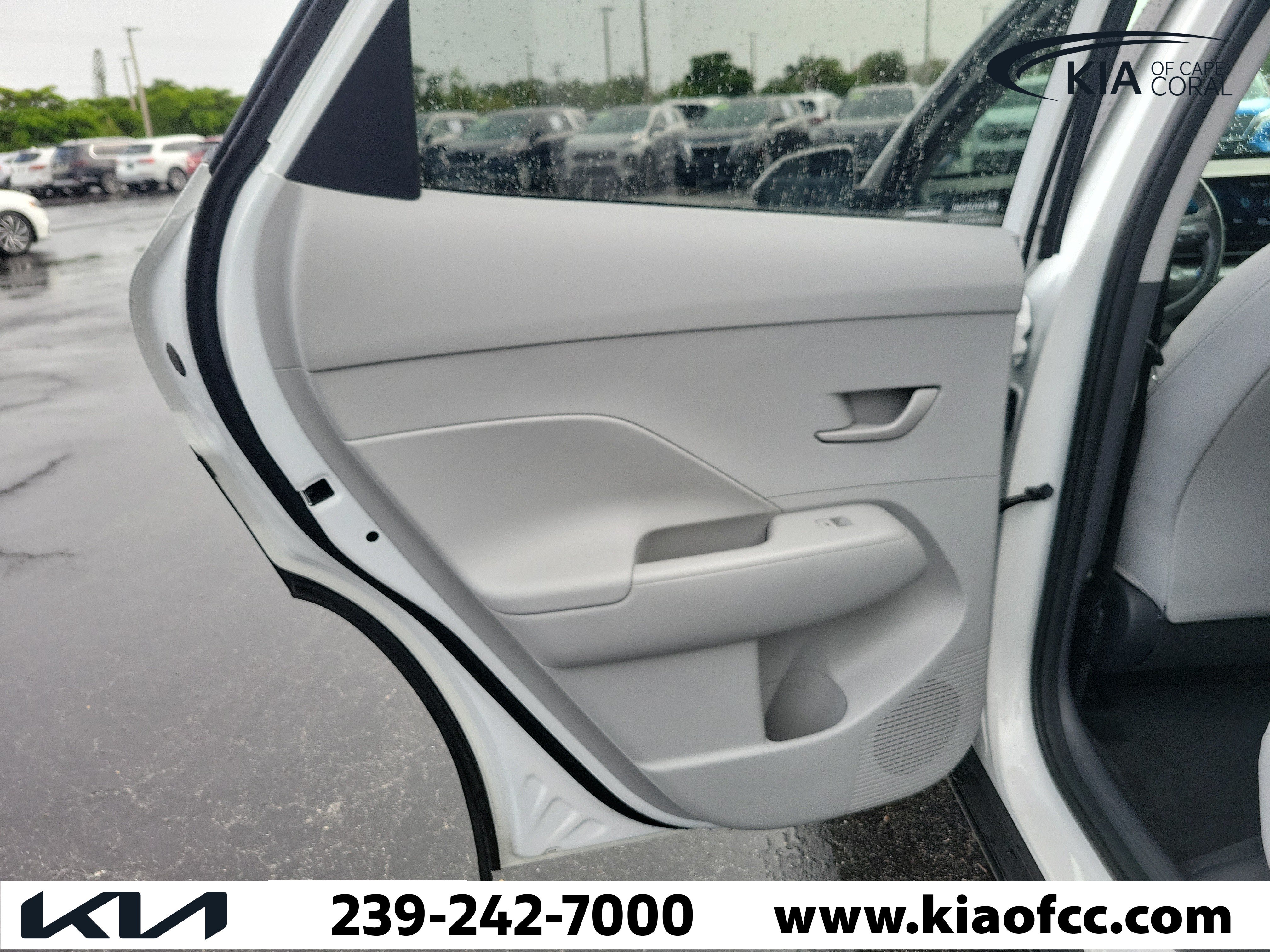 Used 2024 Hyundai Kona SEL FWD image 14