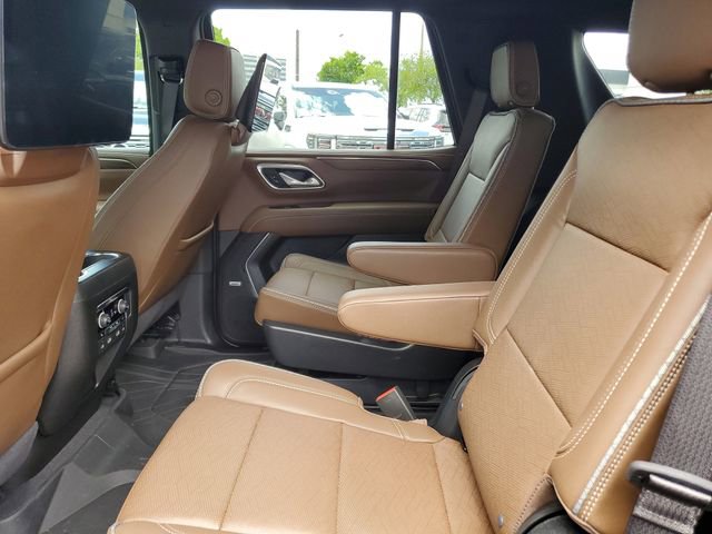 Used 2024 Chevrolet Tahoe High Country AWD/4WD image 8