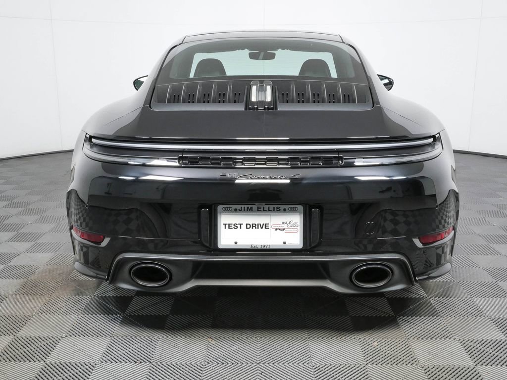 Used 2025 Porsche 911 Carrera S RWD image 18