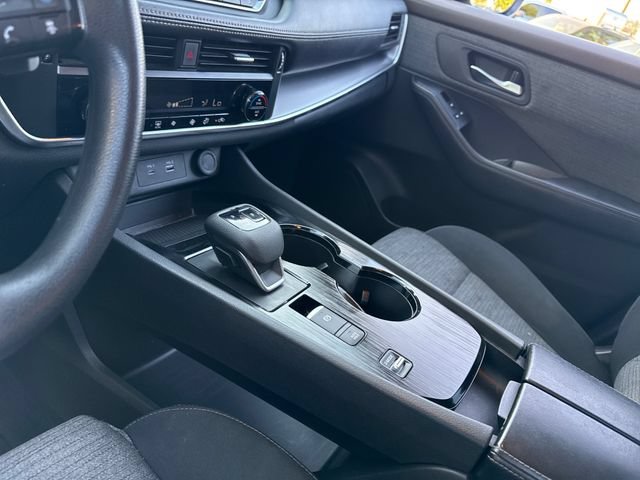 Used 2023 Nissan Rogue SV FWD image 23
