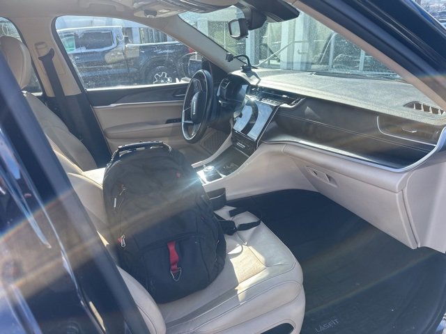 Used 2022 Jeep Grand Cherokee L Limited image 7