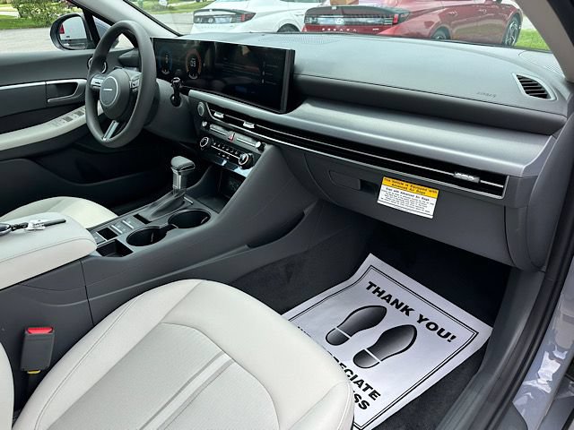 New 2026 Hyundai Sonata SE FWD image 16