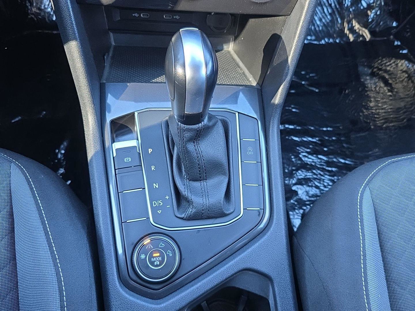 Used 2021 Volkswagen Tiguan S image 17