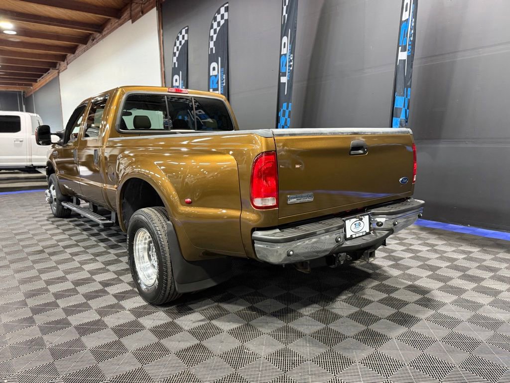Used 2005 Ford F350 Lariat image 3