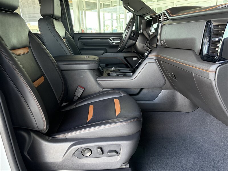 Used 2025 GMC Sierra 2500 AT4 AWD/4WD image 24