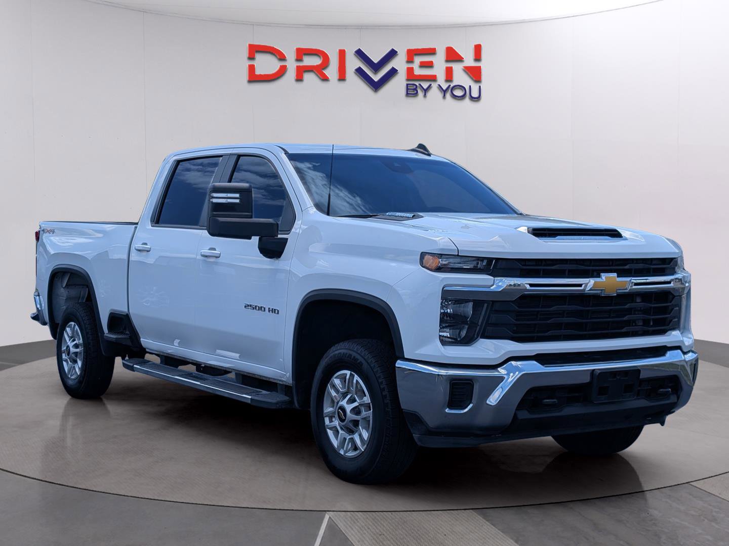 Used 2024 Chevrolet Silverado 2500 LT AWD/4WD image 7