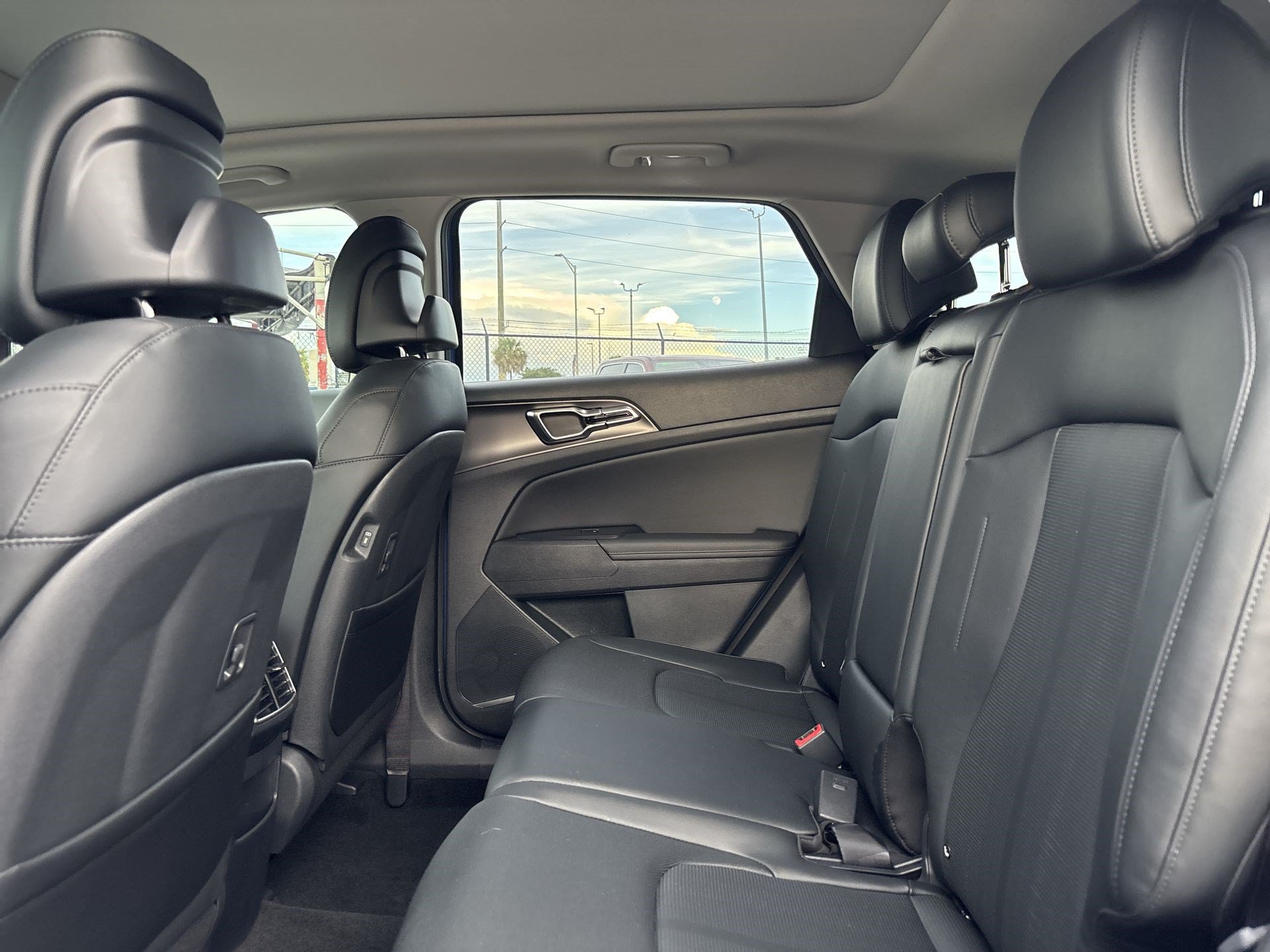 Used 2026 Kia Sportage SX FWD image 22
