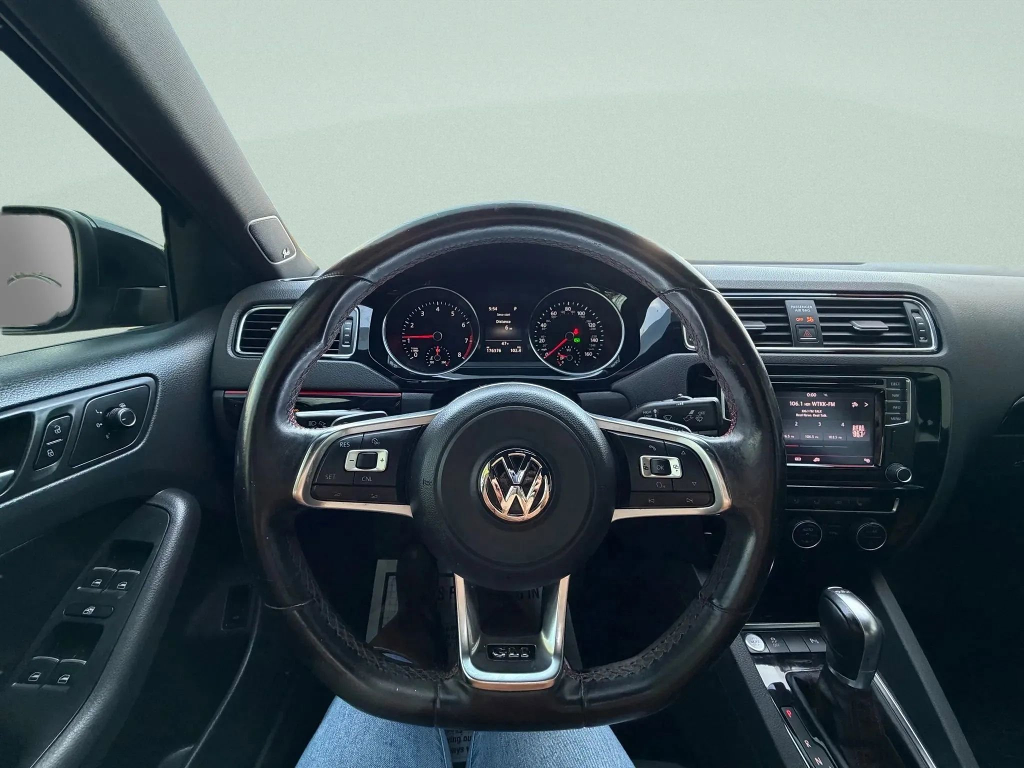 Used 2016 Volkswagen Jetta GLI SEL FWD image 26